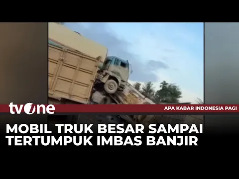 Tumpukan Bangkai Truk Pascabanjir Bandang di Aceh