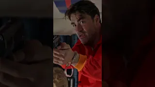 الفريق ينجو من الموقف الصعب المحارب Shorts 