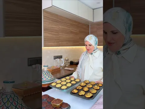 من الوصفات الساهلة اللتي كتهنينا من السقاطة كاب كيك واو مافن بانجح. وصفة