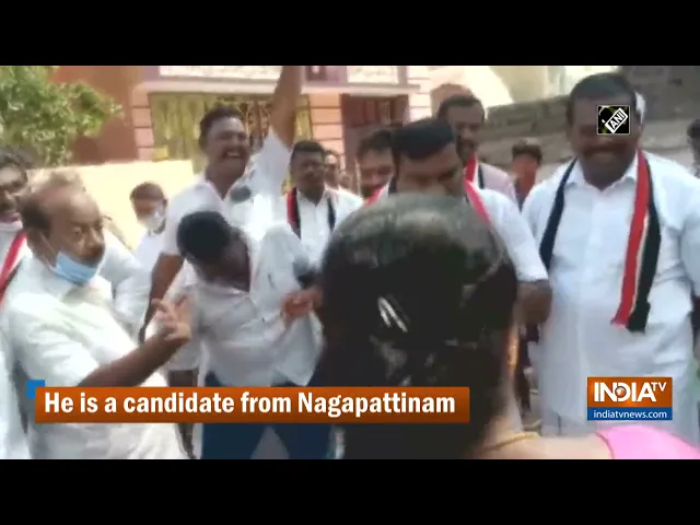 Download MP3 Tamil Nadu polls: AIADMK leader washes people's clothes during campaign
