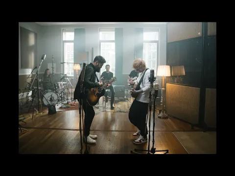 Download MP3 Passenger - Let Her Go (Feat. Ed Sheeran - Anniversary Edition) [Official Video]