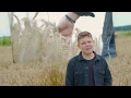 Download Lagu Yanis Pavel - Cu capu-n nori (Invitat special Keo) Official Video