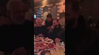 شوف ردت فعل ايمن زيدان عندما غنى مرعي سرحان 