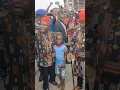 Download Lagu Enorme liefde op straat in Aba voor gouverneur Alex Otti, die vandaag zoveel projecten in opdrach...