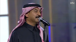 أخطبوط العود عبادي الجوهر يغني  كفاك غرور  في  ليلة بدر بن عبدالمحسن دندنها