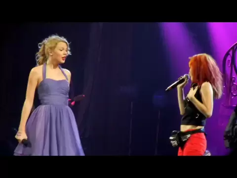 Download MP3 Taylor Swift and Hayley Williams of Paramore sing \