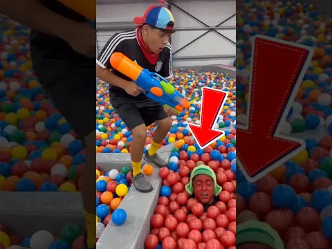 Quico Encontró Al Chavo En El Torneo De Camuflaje 🤯 #chavodel8 #humor #shorts