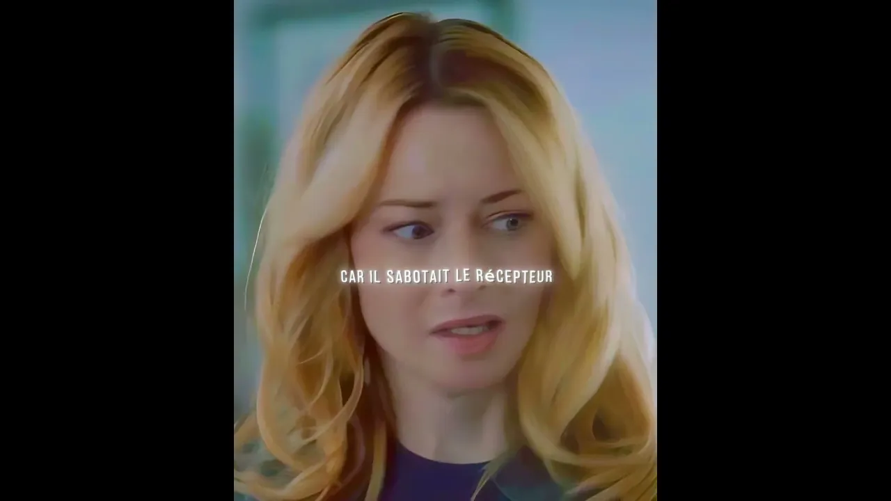 She sees an intruder approaching on her camera, but her phone dies... Total horror! poster