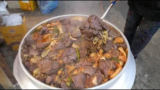 전통 오일장 선지국밥 ,돼지국밥,부속구이,무한리필 칼국수/Blood sausage soup rice, pork soup rice, grilled pork,korean noodles