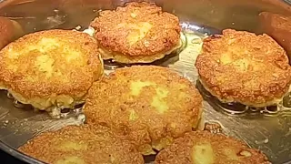 Download FRIED SALMON PATTIES | Old Fashioned way to cook canned Salmon MP3