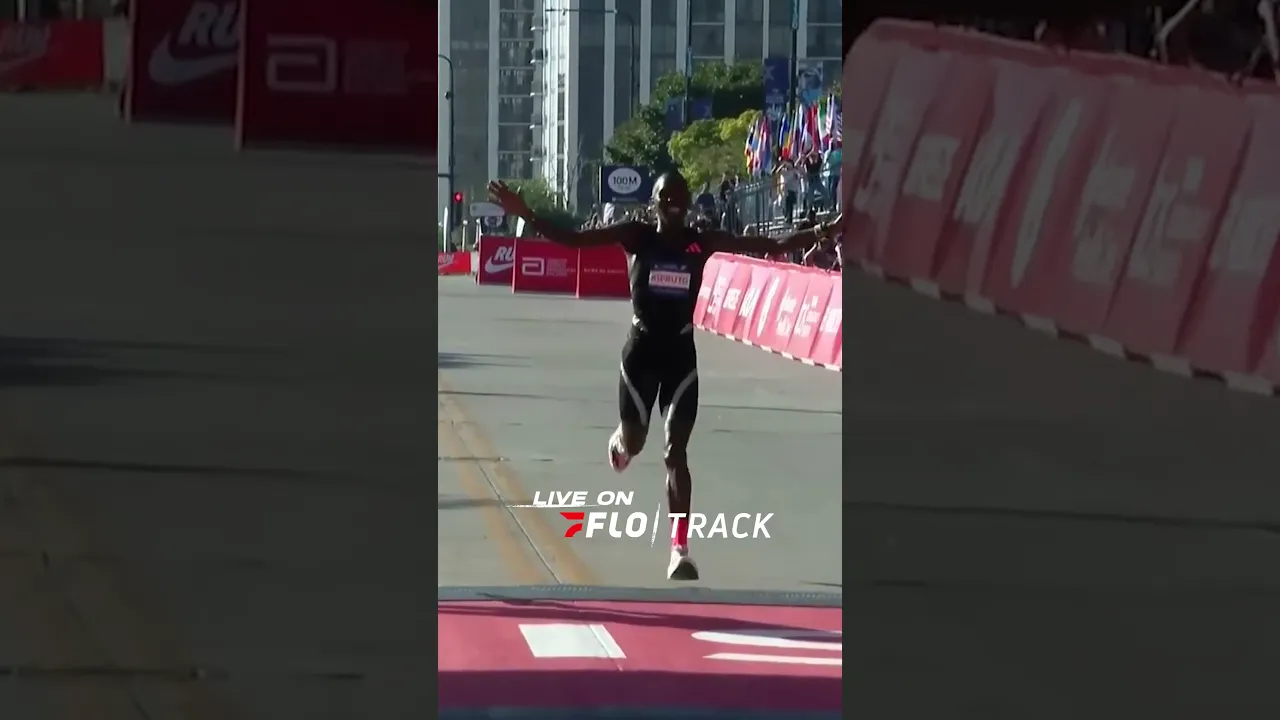 Amos Kipruto owns Chicago. 🔥