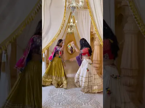 Navratri is here 🥹🥹✨✨🪩🪩 #Navratri @leishapatidarrr