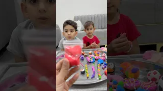 اني وماما  وتاليا سوينه اشكال من الطين الاصطناعي صلصال الفوم  دندنها