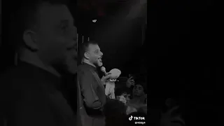 كلبي يحبك فاتحلك ايد 