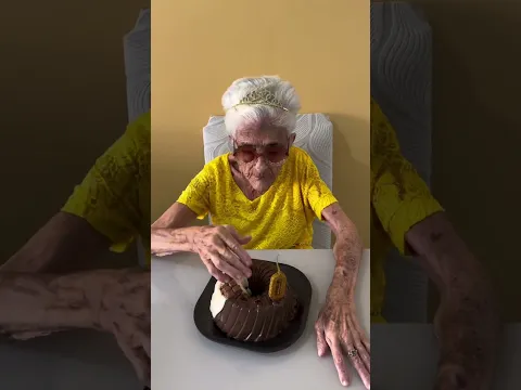 This Grandma Turned 100… But Refused To Accept It 😢