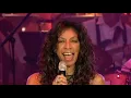 Download Lagu Natalie Cole - I'm Beginning To See The Light Ask A Woman Who Knows Concert 2002