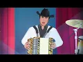 Los Tigres Del Norte - Ni Parientes Somos (Live / Animated)