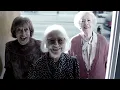 Download Lagu Hot Hot Heat - Bandages [Remastered] (OFFICIAL VIDEO)