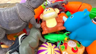 Childrens Toy Counting Activity at the Park