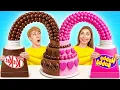 Download Lagu Hitam VS Merah Jambu Tantangan Dekorasi Kue | Tantangan Makanan Lucu Mega DO Challenge