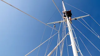 Ep 174 | Toilet Attention, a Hoist Up the Mast and the Start of the Sail Around Australia