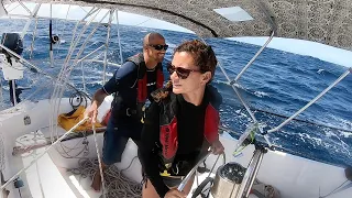 We are making a RUN FOR IT! | 121 | Beau and Brandy Sailing