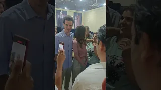 نجلا الرئيس حافظ وزين الأسد يدليان بصوتيهما في جامعة دمشق ضمن انتخابات مجلس الشعب بمبنى كلية الحقوق 