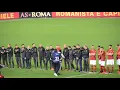 Daniele De Rossi saluta lo staff, la squadra della Roma, Ranieri, Totti e Conti