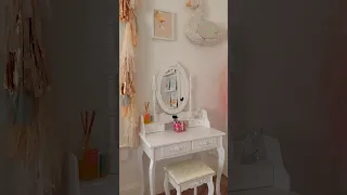 Dad surprises daughter with vanity
