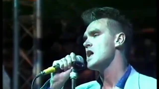 Download The Smiths - There Is A Light That Never Goes Out (Live @ The Tube 1986)  (Remastered) MP3