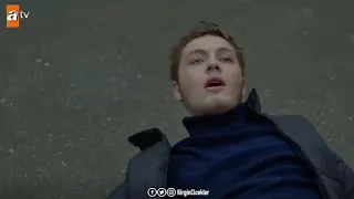 علي يختبر البنات مشهد مضحك مسلسل الازهار الحزينة 