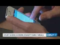 Study finds parents use screens more than kids during family meals