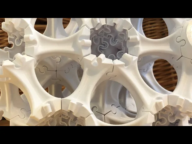 Spiralized Octet Truss Modular Snap Struts video thumbnail