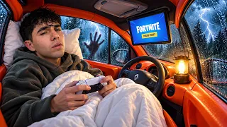 Acampé en Tormenta en el Coche Más Pequeño del Mundo | Betillo Reacciona