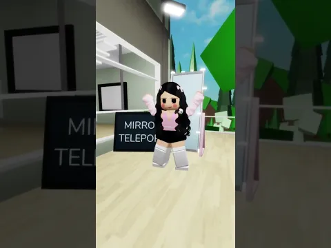 He tried to trap me in the tree house 🏡💗😈 #roblox #robloxshorts #shorts 