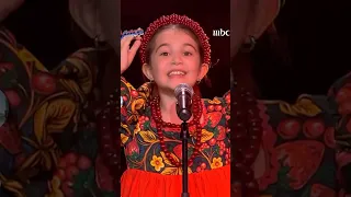 إيميليا التي أبهرت العالم ورقص الكل على أغنيتها   يا وردة في البستان   ذا فويس كيدز دندنها