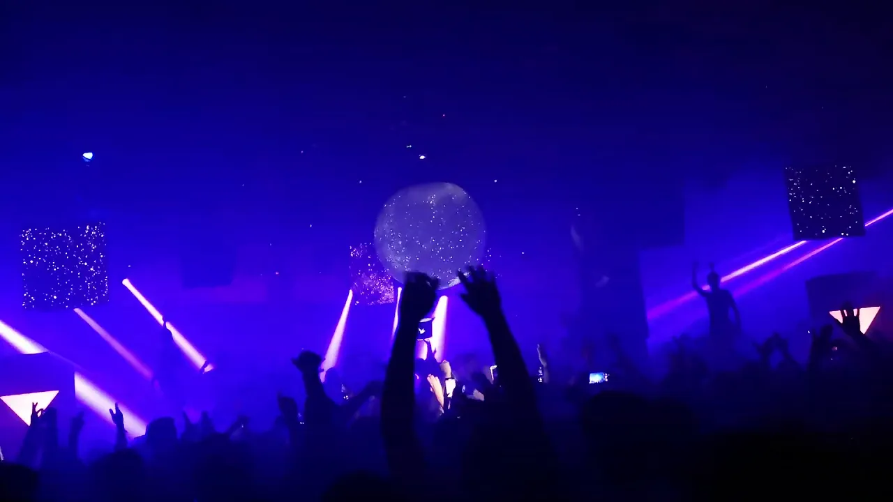 SOLOMUN +1 playing gizA djs - Fiery Red @ Pacha 28-07-2019 SOLOMUN +1 playing gizA djs - Fiery Red @ Pacha 28-07-2019
