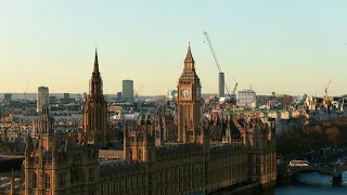 Cinematic London From Above in Stunning 6K – Relaxing Aerial Drone Tour of the City