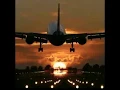 ورجعت من السفر عمرو دياب ✈️ومن احلي اغانيه الجميله 🎸🎤اشتراك ولايك وشير للفديو ليصلكم كل جديد 🔔👍👉👇👇✈️