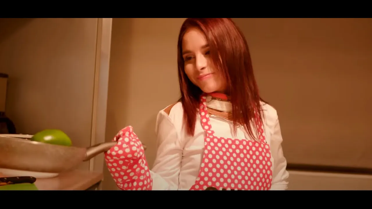 Yadi - Te vreau la aragaz (Originala 2020)