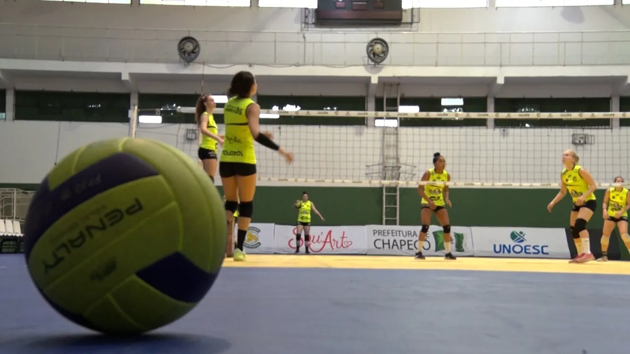 Chapecó estreia no estadual feminino de voleibol