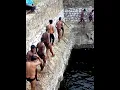 Lagu Top most dangerous dive by Tamil guys @kallathi kinaru 😍😀😍😀😍