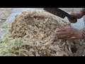 Living amidst the untamed wilderness, Duyen prepares a surprising dessert using a pomelo.
