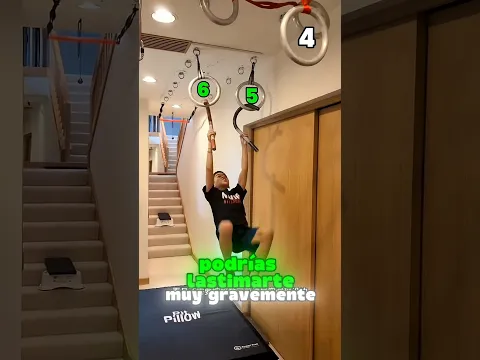 ¡Mamá se asustó, pero Chiku no se detuvo! ¡Venció su miedo! 😨🥇#shorts