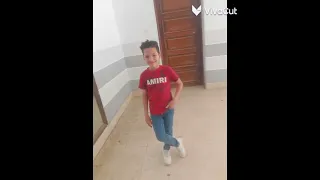 حكاية شاب في اوضة خمسة دندنها