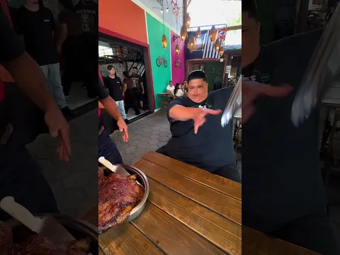 Pensas no menino que come kkkk