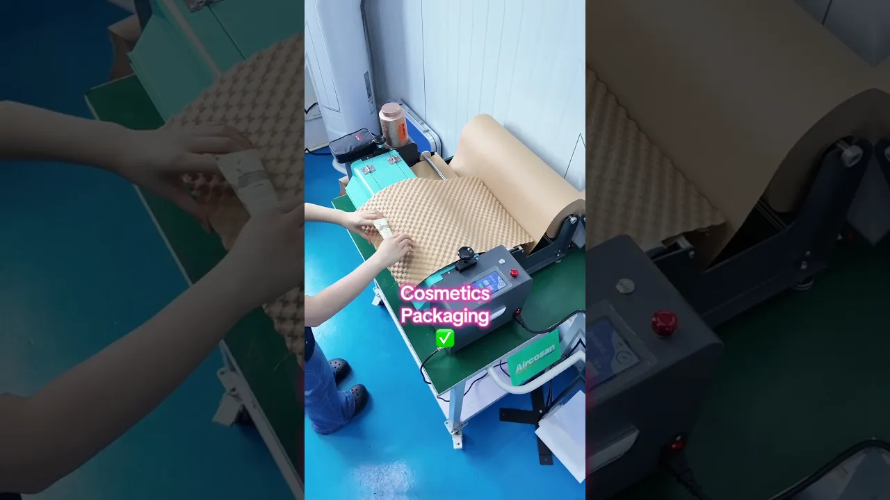 Stoppen Sie billige Kartonrecycling-Verkäufe. Verwenden Sie ungenutzte Kartons mit dem Kartonzerkleinerer-Expander als Versandpolstermaterial.