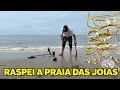 Lagu Encontrei valor inestimável em joias perdidas na praia 