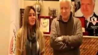 بالفيديو المطربة نهال نبيل تغنى لمرتضى منصور وبنحبك يا دنيا بجد 