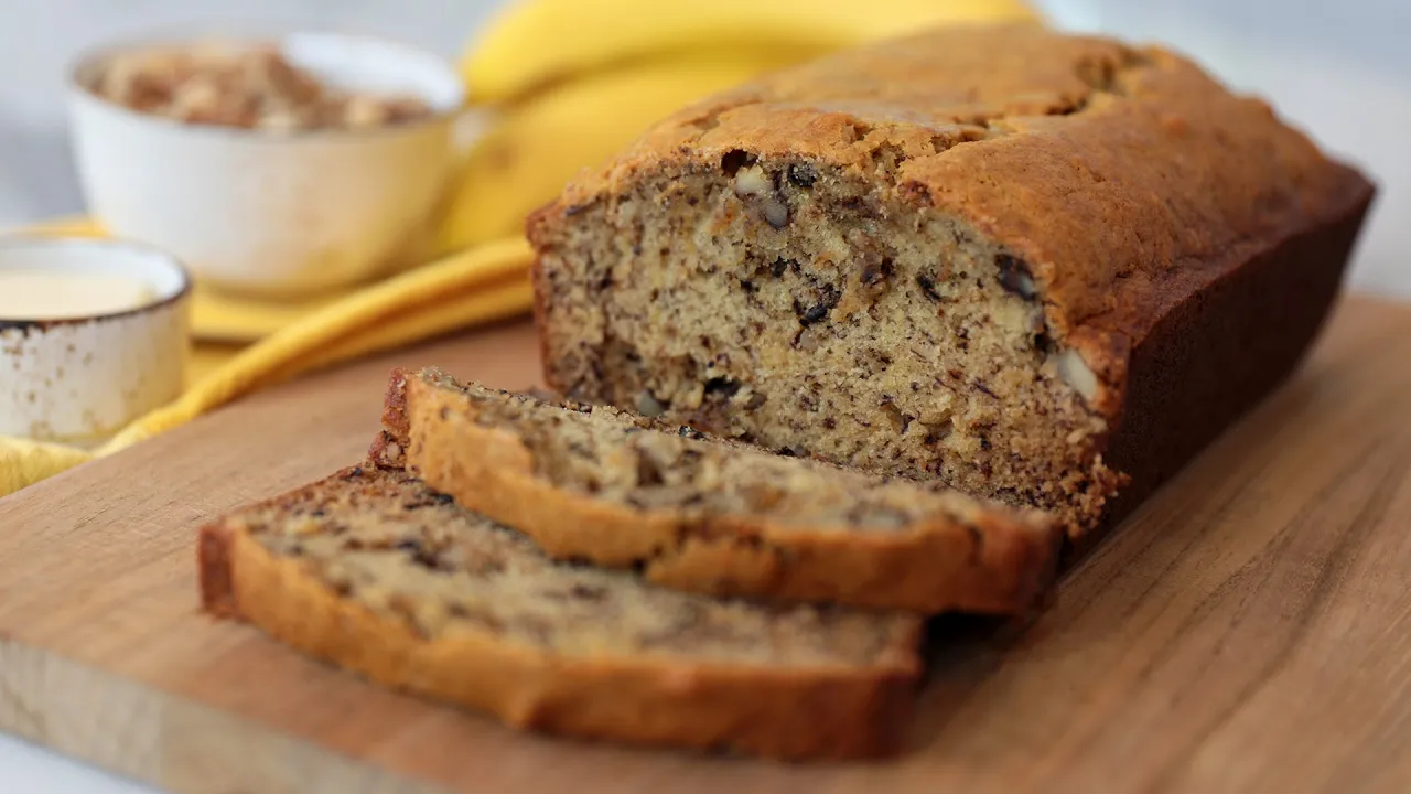 The PERFECT Banana Bread Recipe - Baking Basics